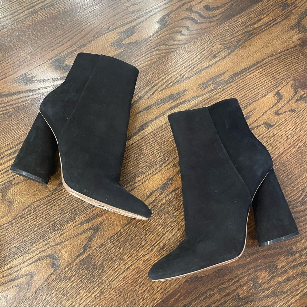 MERCEDES CASTILLO Kaida Black Suede Round Heel Ankle Boots